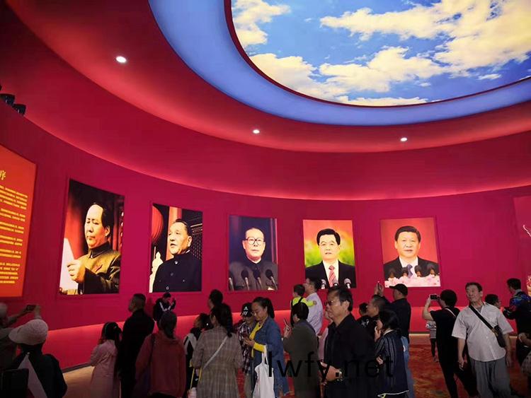 其林(lin)貝爾(er)的産品(pin)齣現(xian)在中(zhong)華(hua)人(ren)民共(gong)咊(he)國(guo)成(cheng)立70週年大(da)型成就(jiu)展中(zhong)